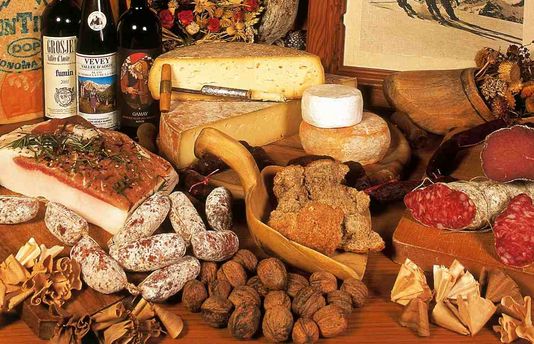 Visita al magazzino della Fontina